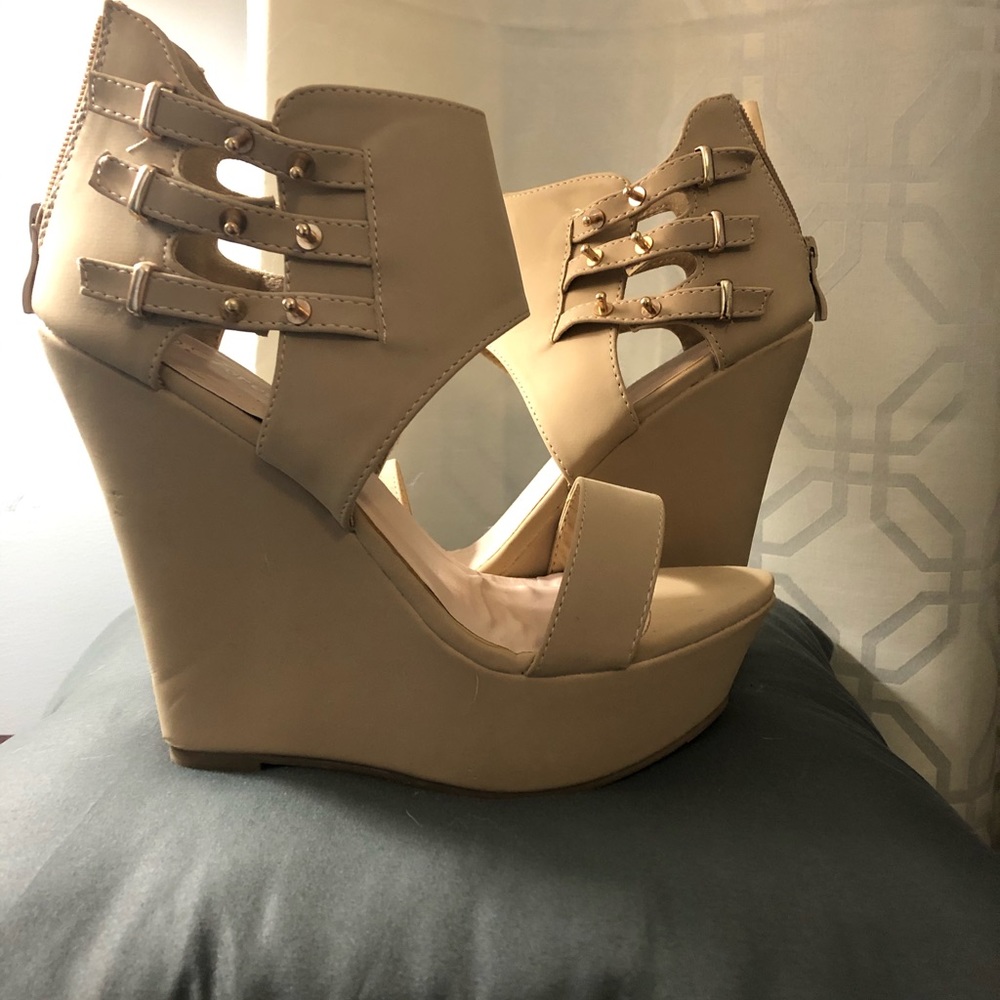 Open toe platforms